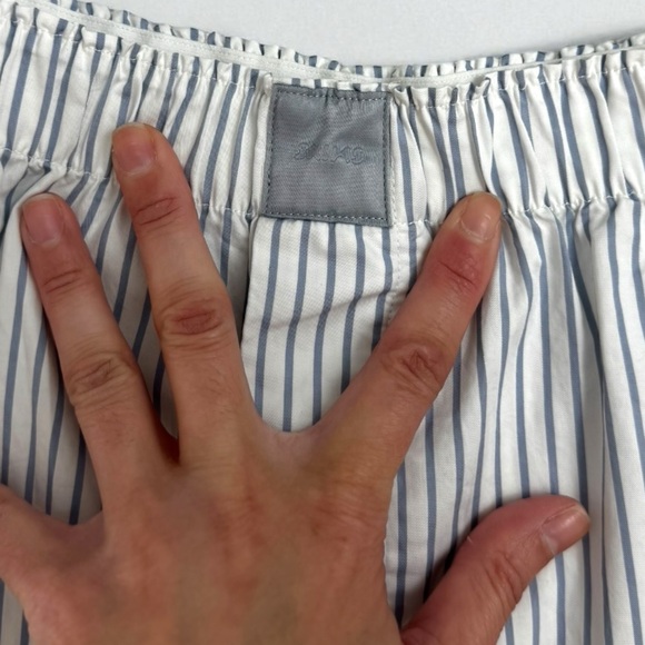 SKIMS Cotton Poplin Boxer Shorts | M  | Zen Blue Pinstripe | NWT 🤍 - Picture 4 of 8